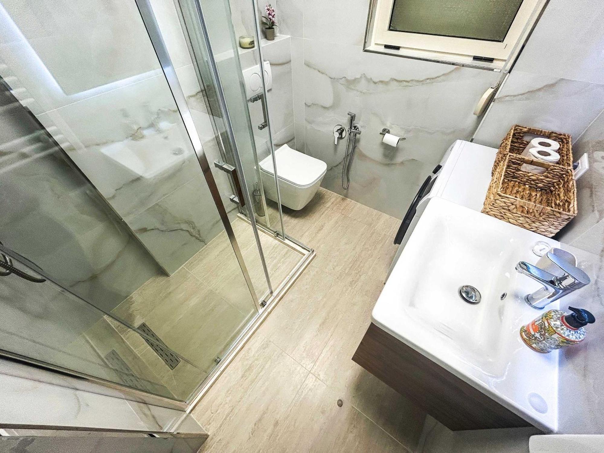 Apartament Golem 1225 *